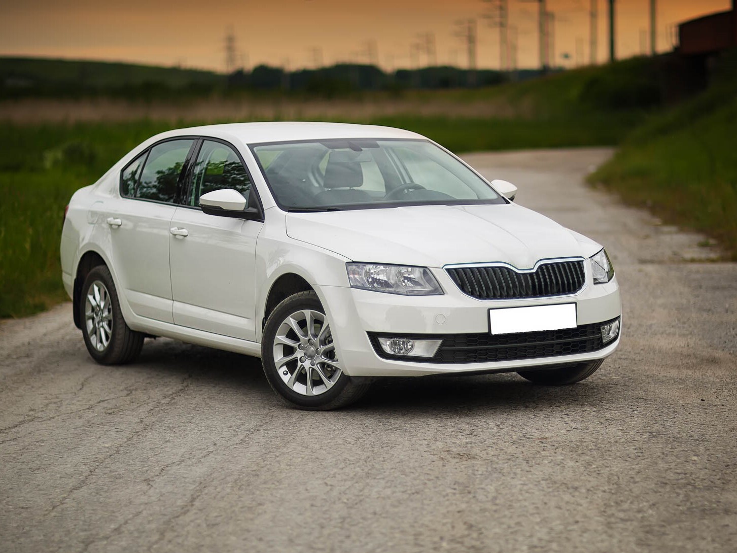 Car_Exterior_shutterstock_353973683.jpg