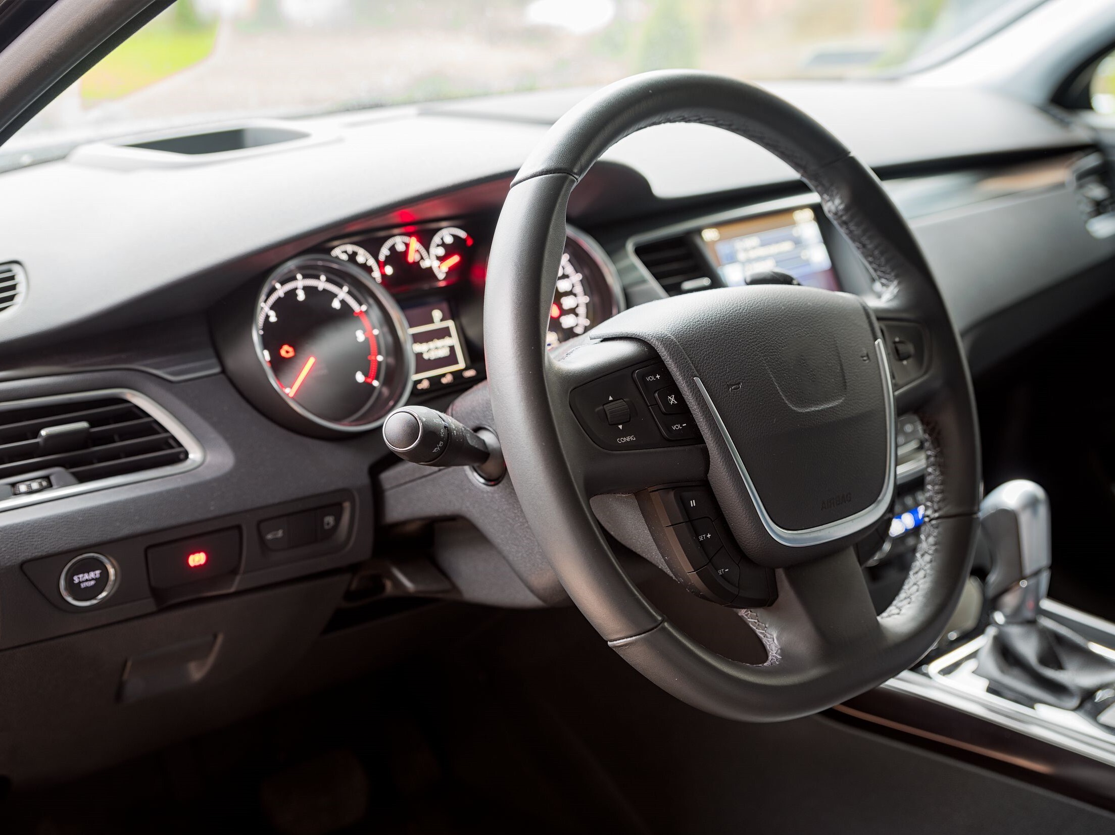 steering wheel.jpg